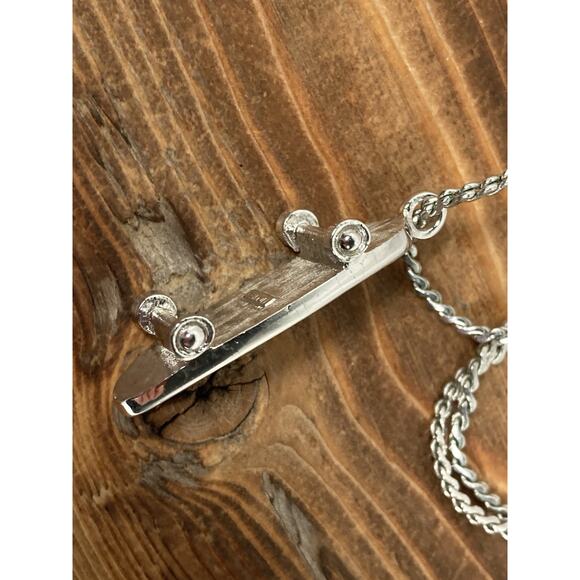 Vintage 1979 Avon Silver Skateboard Pendant Chain Necklace 16.5” - Picture 10 of 10